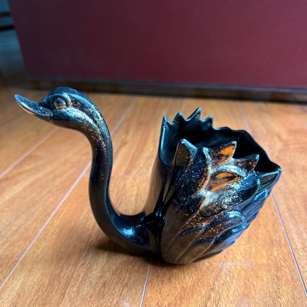 Vintage 1950s Black & Gold Ceramic Hanging Swan Bird Planter Or Decor MCM 6x8”.
